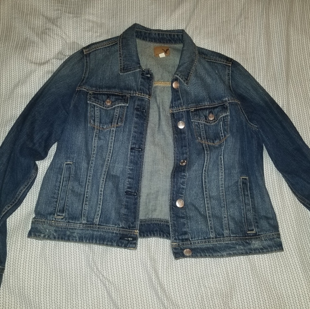 NEVER WORN American eagle medium denim jacket